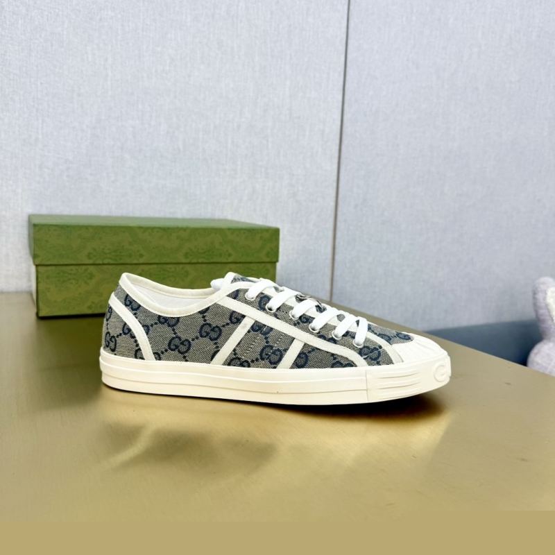 G*u*i casual shoes